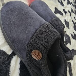 Cozy Black Women's Slippers